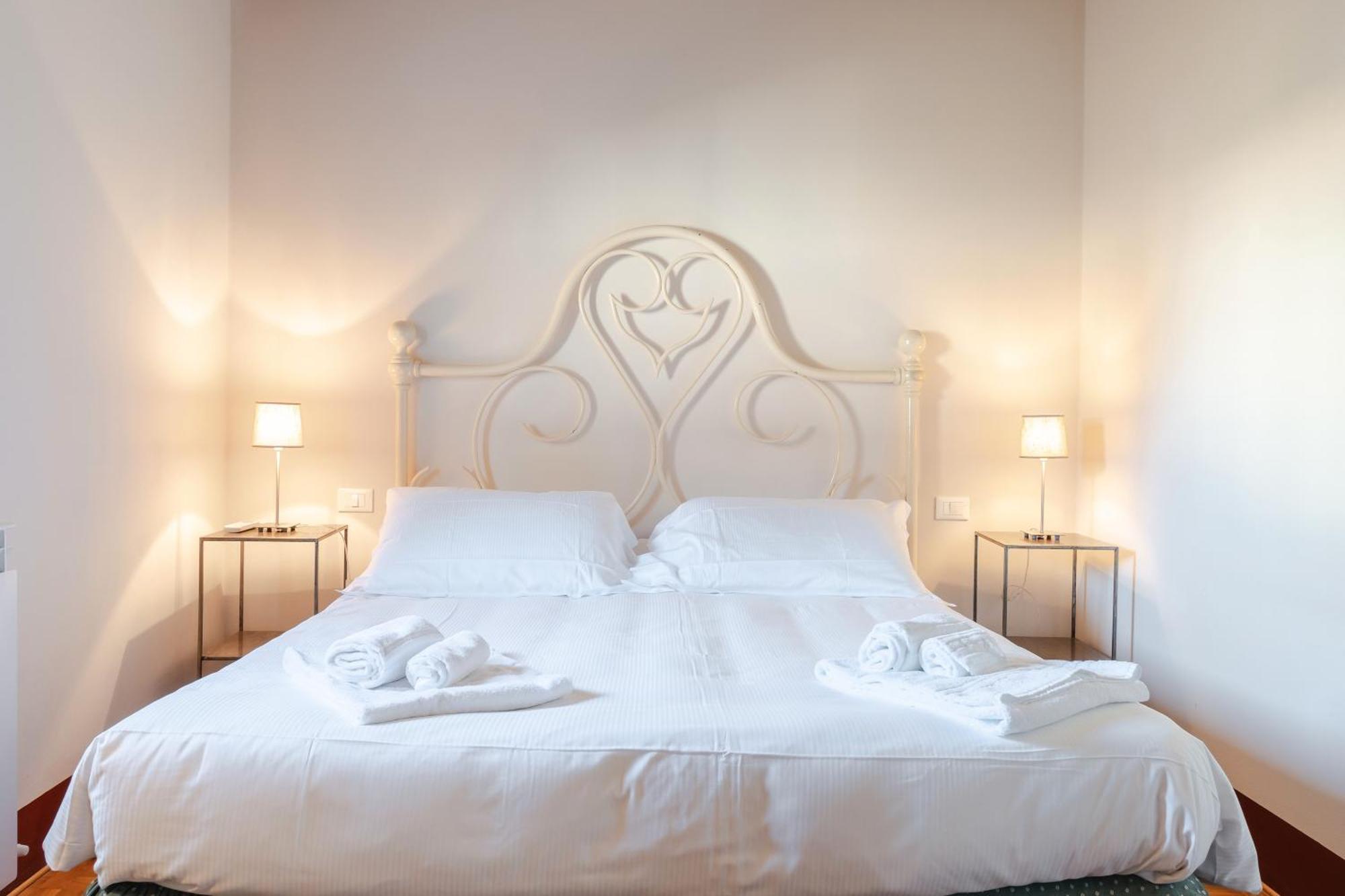 Borgo Syrah Hotel Cortona Exterior foto